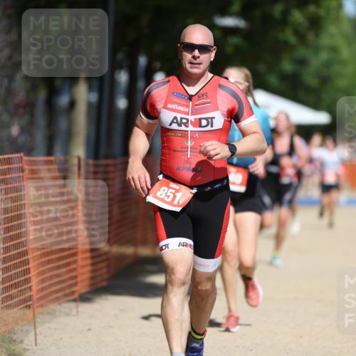 07.09.2025 - 19. Norderstedt Triathlon Michael Strokosch http://msf.ph/oto/8812363 07.09.2025 12:50:59 Laufen 140, 739, 851, 1224 meine-sportfotos.de