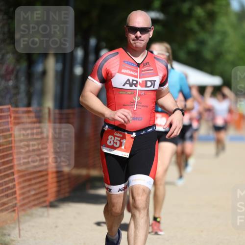 07.09.2025 - 19. Norderstedt Triathlon Michael Strokosch http://msf.ph/oto/8812373 07.09.2025 12:50:59 Laufen 140, 739, 851, 1224 meine-sportfotos.de