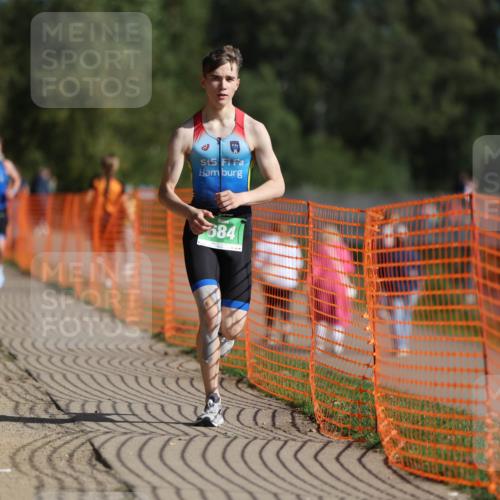 07.09.2025 - 19. Norderstedt Triathlon Michael Strokosch http://msf.ph/oto/8812437 07.09.2025 10:43:22 Laufen 684 meine-sportfotos.de