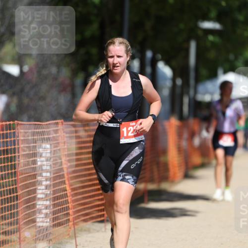 07.09.2025 - 19. Norderstedt Triathlon Michael Strokosch http://msf.ph/oto/8812487 07.09.2025 12:51:04 Laufen 140, 293, 738, 851, 1224 meine-sportfotos.de