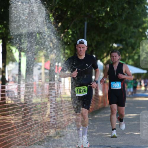 07.09.2025 - 19. Norderstedt Triathlon Michael Strokosch http://msf.ph/oto/8812501 07.09.2025 15:24:06 Laufen 363, 1025, 1406 meine-sportfotos.de