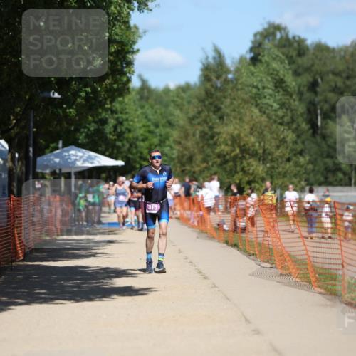 07.09.2025 - 19. Norderstedt Triathlon Michael Strokosch http://msf.ph/oto/8812522 07.09.2025 13:29:46 Laufen 315, 321 meine-sportfotos.de