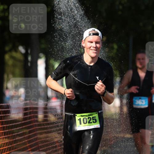 07.09.2025 - 19. Norderstedt Triathlon Michael Strokosch http://msf.ph/oto/8812527 07.09.2025 15:24:08 Laufen 363, 1025, 1406 meine-sportfotos.de