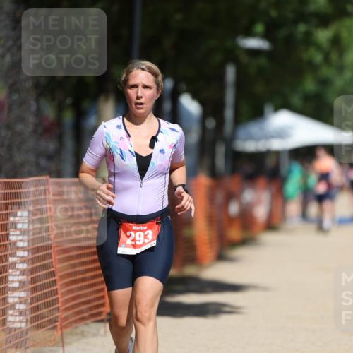 07.09.2025 - 19. Norderstedt Triathlon Michael Strokosch http://msf.ph/oto/8812607 07.09.2025 12:51:09 Laufen 293, 724, 738, 1224 meine-sportfotos.de