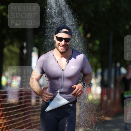 07.09.2025 - 19. Norderstedt Triathlon Michael Strokosch http://msf.ph/oto/8812610 07.09.2025 15:24:32 Laufen 872 meine-sportfotos.de