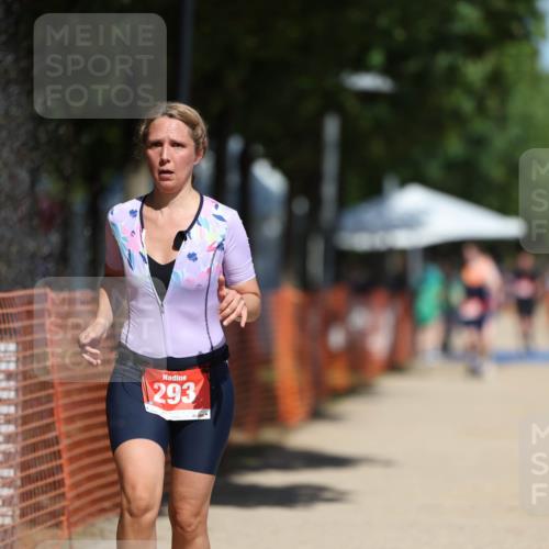 07.09.2025 - 19. Norderstedt Triathlon Michael Strokosch http://msf.ph/oto/8812614 07.09.2025 12:51:10 Laufen 293, 724, 738 meine-sportfotos.de