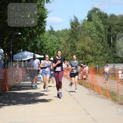 07.09.2025 - 19. Norderstedt Triathlon Michael Strokosch http://msf.ph/oto/8812630 07.09.2025 13:29:58 Laufen 323, 359 meine-sportfotos.de