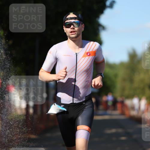 07.09.2025 - 19. Norderstedt Triathlon Michael Strokosch http://msf.ph/oto/8812658 07.09.2025 15:24:43 Laufen  meine-sportfotos.de