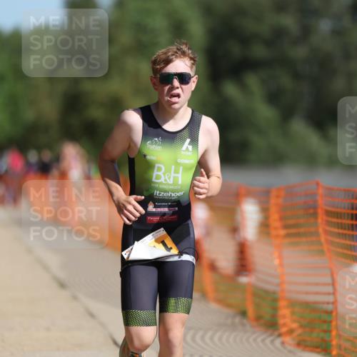 07.09.2025 - 19. Norderstedt Triathlon Michael Strokosch http://msf.ph/oto/8812685 07.09.2025 11:42:04 Laufen 200, 1164, 1180 meine-sportfotos.de