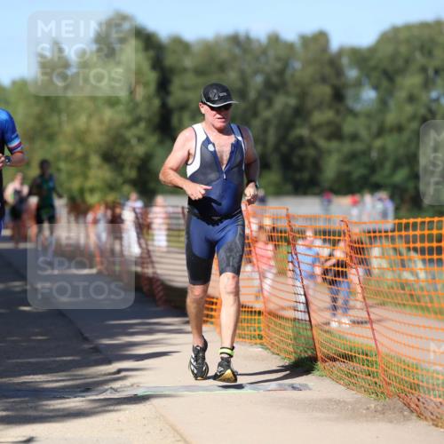07.09.2025 - 19. Norderstedt Triathlon Michael Strokosch http://msf.ph/oto/8812728 07.09.2025 15:24:59 Laufen 963, 1506 meine-sportfotos.de