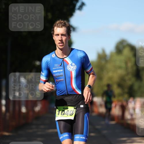 07.09.2025 - 19. Norderstedt Triathlon Michael Strokosch http://msf.ph/oto/8812759 07.09.2025 15:25:01 Laufen 963, 1506 meine-sportfotos.de