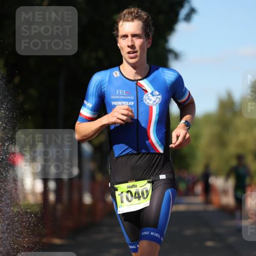 07.09.2025 - 19. Norderstedt Triathlon Michael Strokosch http://msf.ph/oto/8812762 07.09.2025 15:25:01 Laufen 963, 1506 meine-sportfotos.de