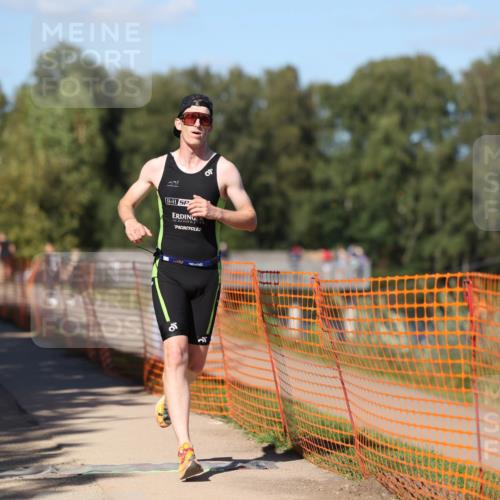07.09.2025 - 19. Norderstedt Triathlon Michael Strokosch http://msf.ph/oto/8812772 07.09.2025 15:25:14 Laufen 995 meine-sportfotos.de