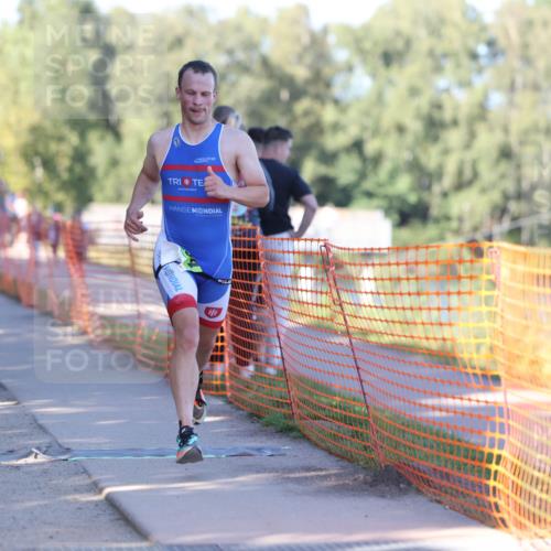 07.09.2025 - 19. Norderstedt Triathlon Michael Strokosch http://msf.ph/oto/8812794 07.09.2025 16:22:16 Laufen 453, 465, 1058, 1555, 1594, 1611 meine-sportfotos.de
