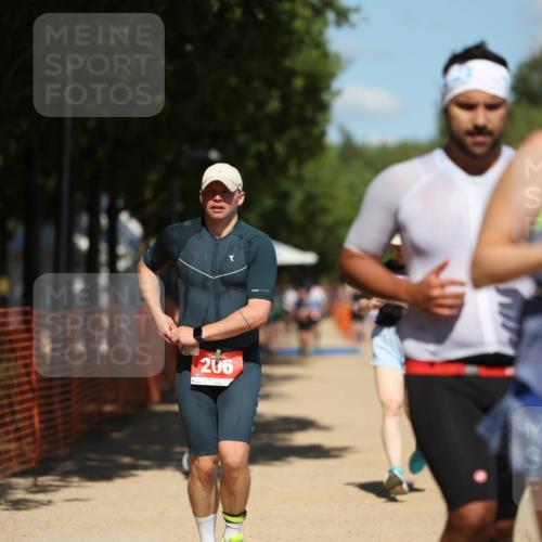 07.09.2025 - 19. Norderstedt Triathlon Michael Strokosch http://msf.ph/oto/8812802 07.09.2025 13:30:08 Laufen 137, 193, 206, 323, 351, 354, 359 meine-sportfotos.de