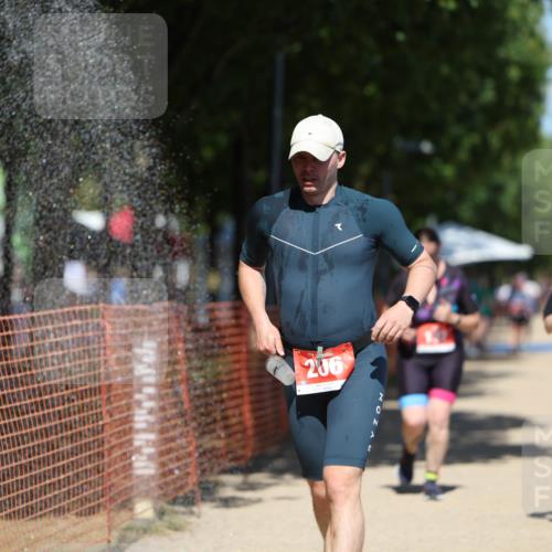 07.09.2025 - 19. Norderstedt Triathlon Michael Strokosch http://msf.ph/oto/8812818 07.09.2025 13:30:09 Laufen 137, 193, 206, 351, 354, 359 meine-sportfotos.de