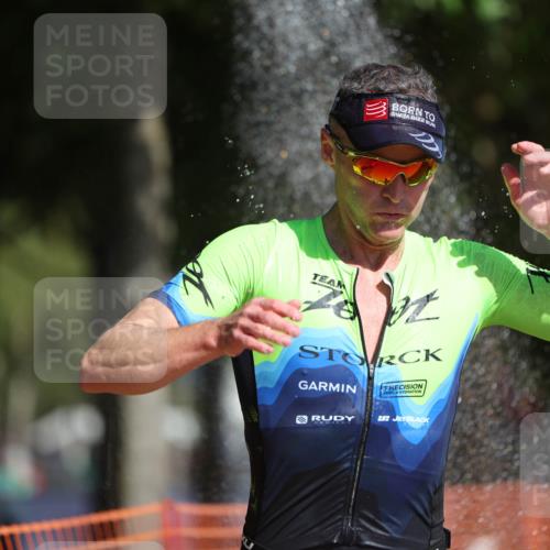 07.09.2025 - 19. Norderstedt Triathlon Michael Strokosch http://msf.ph/oto/8812837 07.09.2025 11:42:12 Laufen 200, 1314 meine-sportfotos.de