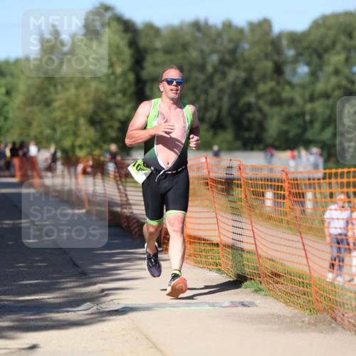 07.09.2025 - 19. Norderstedt Triathlon Michael Strokosch http://msf.ph/oto/8812839 07.09.2025 15:25:31 Laufen 411, 1005 meine-sportfotos.de