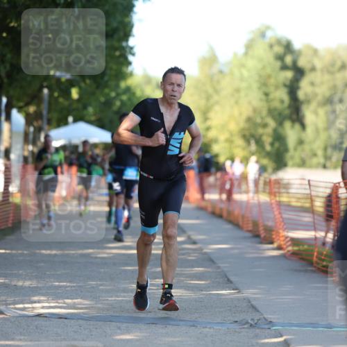 07.09.2025 - 19. Norderstedt Triathlon Michael Strokosch http://msf.ph/oto/8812866 07.09.2025 16:22:28 Laufen 1053, 1455, 1460, 1482, 1602, 1621 meine-sportfotos.de
