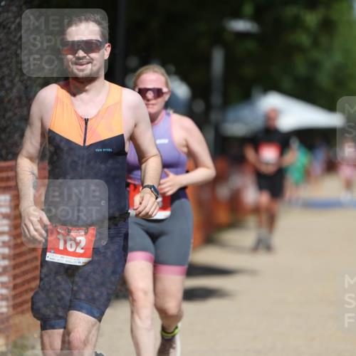 07.09.2025 - 19. Norderstedt Triathlon Michael Strokosch http://msf.ph/oto/8812867 07.09.2025 12:51:25 Laufen 162, 163, 761 meine-sportfotos.de