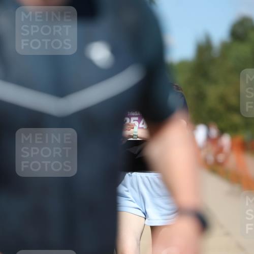 07.09.2025 - 19. Norderstedt Triathlon Michael Strokosch http://msf.ph/oto/8812875 07.09.2025 13:30:12 Laufen 137, 193, 206, 354 meine-sportfotos.de