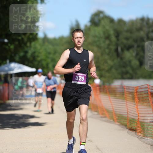 07.09.2025 - 19. Norderstedt Triathlon Michael Strokosch http://msf.ph/oto/8812901 07.09.2025 13:30:24 Laufen 241, 320 meine-sportfotos.de