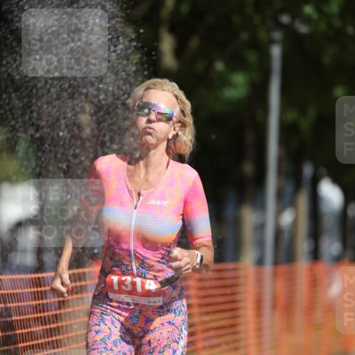 07.09.2025 - 19. Norderstedt Triathlon Michael Strokosch http://msf.ph/oto/8812925 07.09.2025 11:42:16 Laufen 1314 meine-sportfotos.de