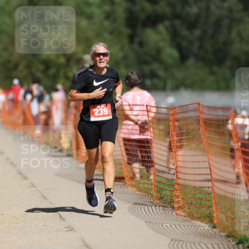 07.09.2025 - 19. Norderstedt Triathlon Michael Strokosch http://msf.ph/oto/8813027 07.09.2025 12:51:34 Laufen 239, 761, 1331 meine-sportfotos.de