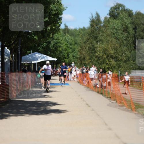 07.09.2025 - 19. Norderstedt Triathlon Michael Strokosch http://msf.ph/oto/8813057 07.09.2025 13:30:37 Laufen 217 meine-sportfotos.de