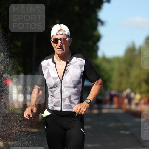 07.09.2025 - 19. Norderstedt Triathlon Michael Strokosch http://msf.ph/oto/8813077 07.09.2025 15:26:32 Laufen 1404 meine-sportfotos.de