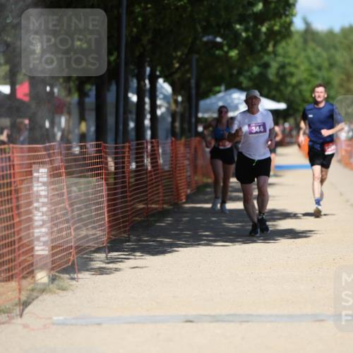 07.09.2025 - 19. Norderstedt Triathlon Michael Strokosch http://msf.ph/oto/8813111 07.09.2025 13:30:45 Laufen 344, 1299, 1385 meine-sportfotos.de