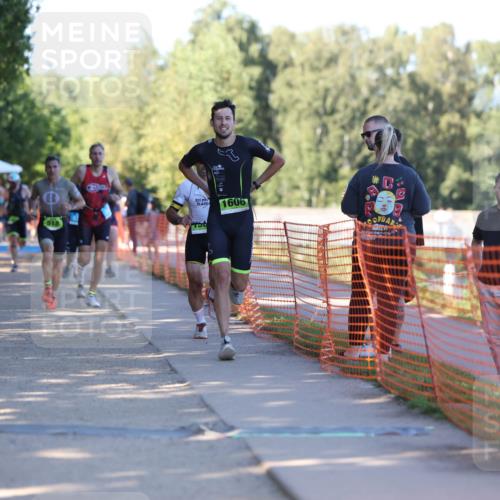 07.09.2025 - 19. Norderstedt Triathlon Michael Strokosch http://msf.ph/oto/8813114 07.09.2025 16:23:11 Laufen 362, 518, 878, 1588, 1606 meine-sportfotos.de
