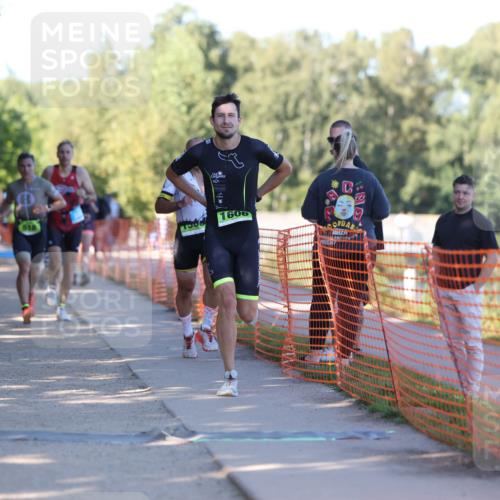 07.09.2025 - 19. Norderstedt Triathlon Michael Strokosch http://msf.ph/oto/8813120 07.09.2025 16:23:12 Laufen 362, 518, 878, 1588, 1606 meine-sportfotos.de
