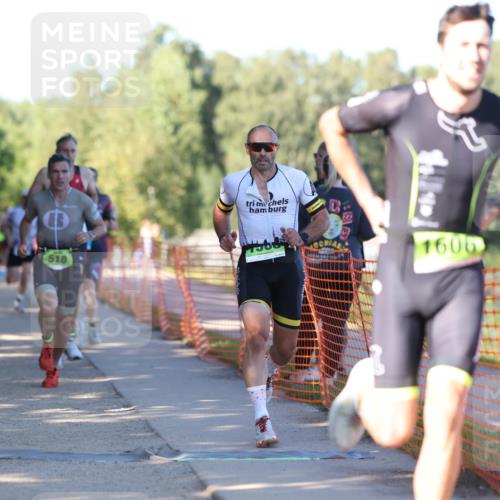 07.09.2025 - 19. Norderstedt Triathlon Michael Strokosch http://msf.ph/oto/8813135 07.09.2025 16:23:14 Laufen 362, 518, 543, 878, 943, 1588, 1606 meine-sportfotos.de