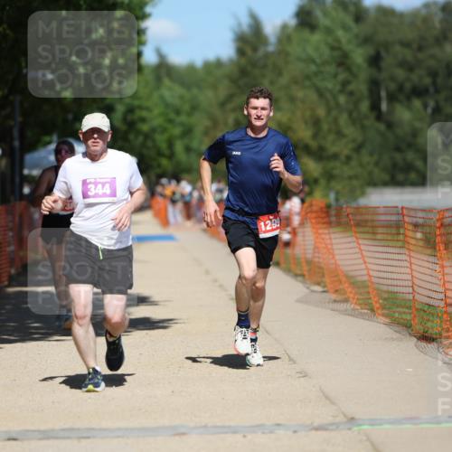 07.09.2025 - 19. Norderstedt Triathlon Michael Strokosch http://msf.ph/oto/8813141 07.09.2025 13:30:48 Laufen 344, 1299, 1385 meine-sportfotos.de