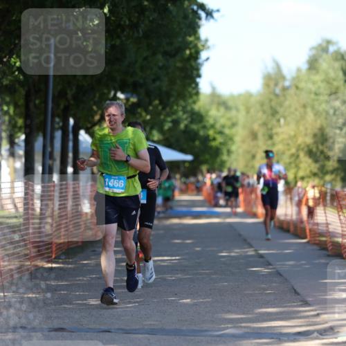 07.09.2025 - 19. Norderstedt Triathlon Michael Strokosch http://msf.ph/oto/8813145 07.09.2025 15:26:41 Laufen 428, 475, 986, 1404, 1466 meine-sportfotos.de