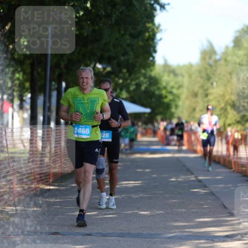 07.09.2025 - 19. Norderstedt Triathlon Michael Strokosch http://msf.ph/oto/8813155 07.09.2025 15:26:42 Laufen 428, 475, 986, 1404, 1466 meine-sportfotos.de