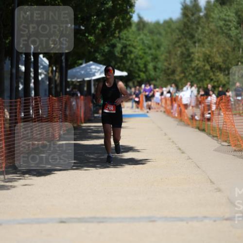 07.09.2025 - 19. Norderstedt Triathlon Michael Strokosch http://msf.ph/oto/8813229 07.09.2025 13:30:57 Laufen 224 meine-sportfotos.de