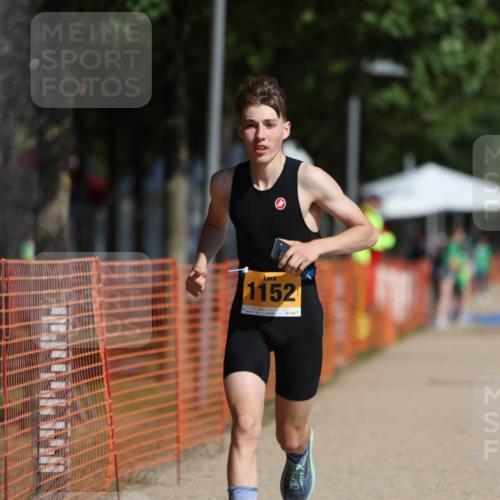 07.09.2025 - 19. Norderstedt Triathlon Michael Strokosch http://msf.ph/oto/8813247 07.09.2025 11:42:35 Laufen 1152, 1395 meine-sportfotos.de