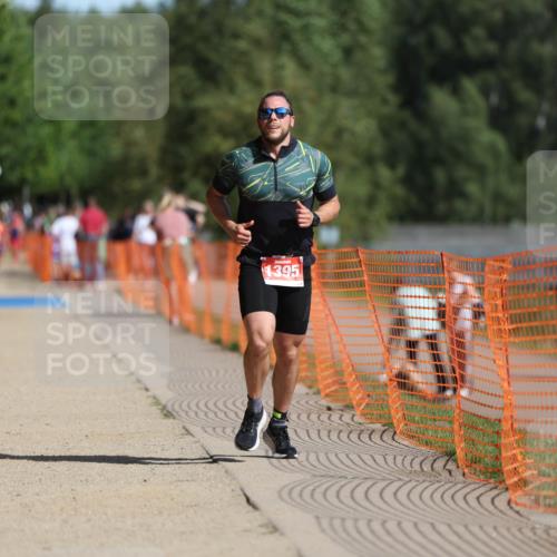 07.09.2025 - 19. Norderstedt Triathlon Michael Strokosch http://msf.ph/oto/8813335 07.09.2025 11:42:39 Laufen 1152, 1395 meine-sportfotos.de