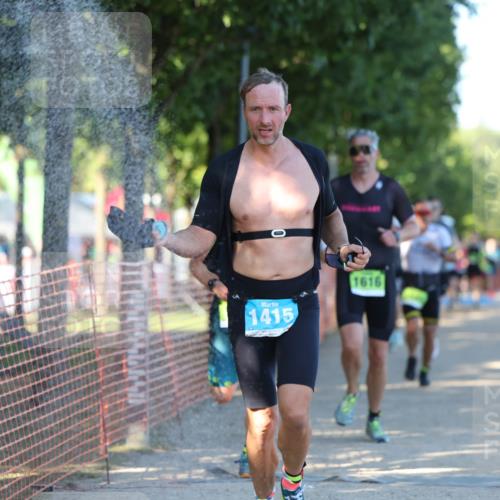 07.09.2025 - 19. Norderstedt Triathlon Michael Strokosch http://msf.ph/oto/8813362 07.09.2025 16:23:46 Laufen 492, 527, 930, 937, 1080, 1091, 1415, 1429, 1453, 1589, 1616, 1626 meine-sportfotos.de