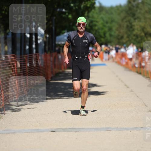 07.09.2025 - 19. Norderstedt Triathlon Michael Strokosch http://msf.ph/oto/8813389 07.09.2025 13:31:32 Laufen 209 meine-sportfotos.de