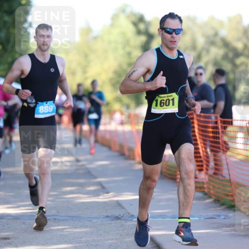 07.09.2025 - 19. Norderstedt Triathlon Michael Strokosch http://msf.ph/oto/8813431 07.09.2025 16:24:00 Laufen 889, 945, 950, 1085, 1574, 1601 meine-sportfotos.de