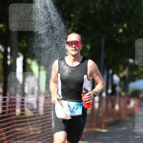 07.09.2025 - 19. Norderstedt Triathlon Michael Strokosch http://msf.ph/oto/8813436 07.09.2025 15:27:27 Laufen 361, 1471, 1496, 1505 meine-sportfotos.de