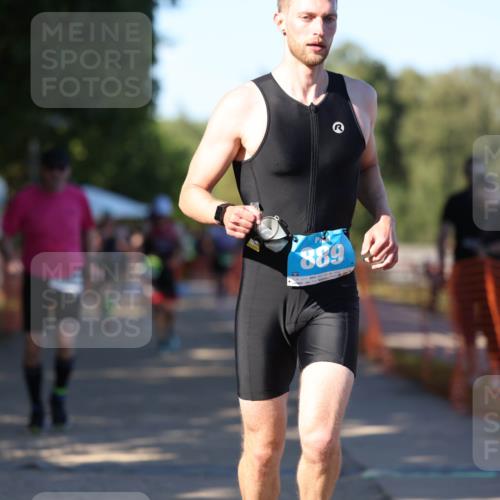 07.09.2025 - 19. Norderstedt Triathlon Michael Strokosch http://msf.ph/oto/8813443 07.09.2025 16:24:01 Laufen 889, 945, 950, 1085, 1551, 1574, 1601 meine-sportfotos.de