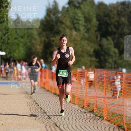 07.09.2025 - 19. Norderstedt Triathlon Michael Strokosch http://msf.ph/oto/8813451 07.09.2025 10:44:30 Laufen 678 meine-sportfotos.de