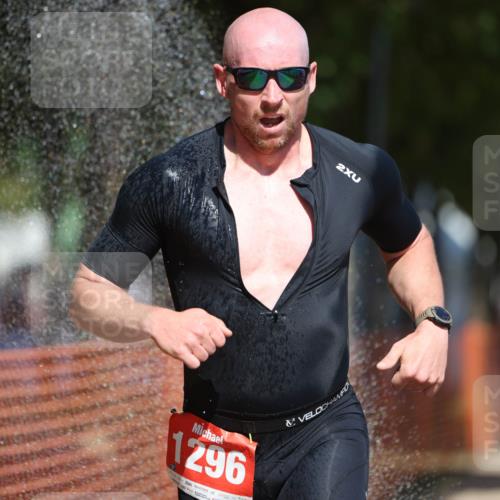 07.09.2025 - 19. Norderstedt Triathlon Michael Strokosch http://msf.ph/oto/8813462 07.09.2025 12:52:14 Laufen 218, 282, 1296 meine-sportfotos.de