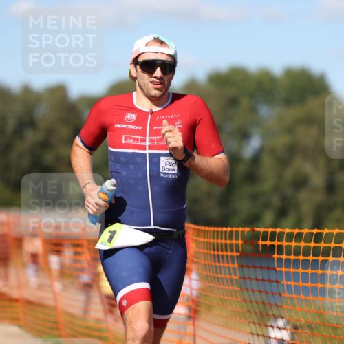 07.09.2025 - 19. Norderstedt Triathlon Michael Strokosch http://msf.ph/oto/8813473 07.09.2025 15:27:30 Laufen 1471, 1496, 1505 meine-sportfotos.de