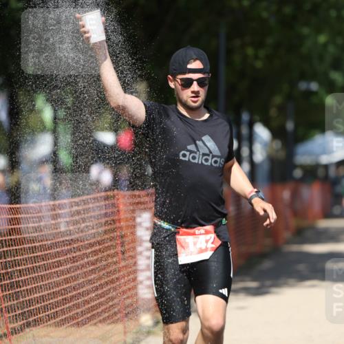 07.09.2025 - 19. Norderstedt Triathlon Michael Strokosch http://msf.ph/oto/8813485 07.09.2025 13:31:56 Laufen 142, 790 meine-sportfotos.de