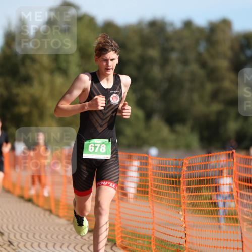 07.09.2025 - 19. Norderstedt Triathlon Michael Strokosch http://msf.ph/oto/8813498 07.09.2025 10:44:32 Laufen 64, 637, 678 meine-sportfotos.de